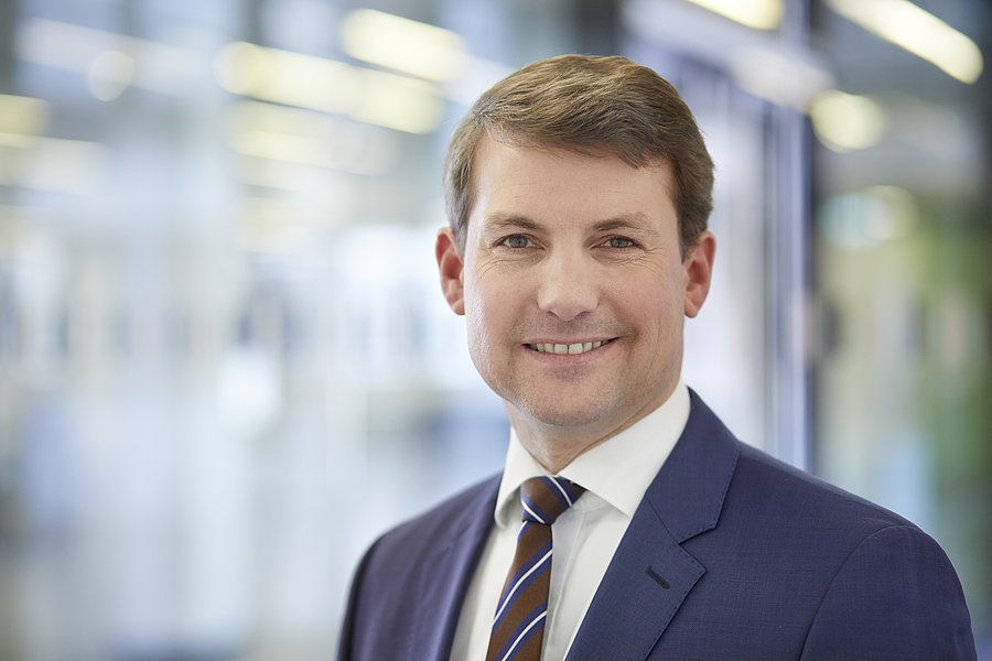 Lehrstuhlinhaber Prof. Dr. Nils Crasselt