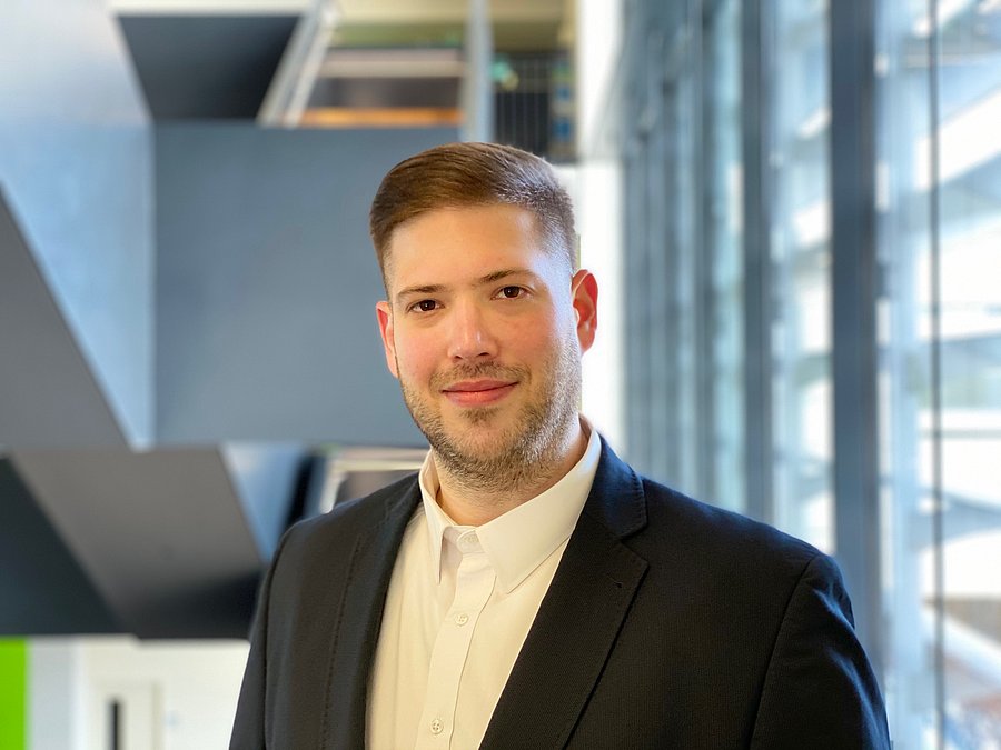 Dr. Christian Danisch